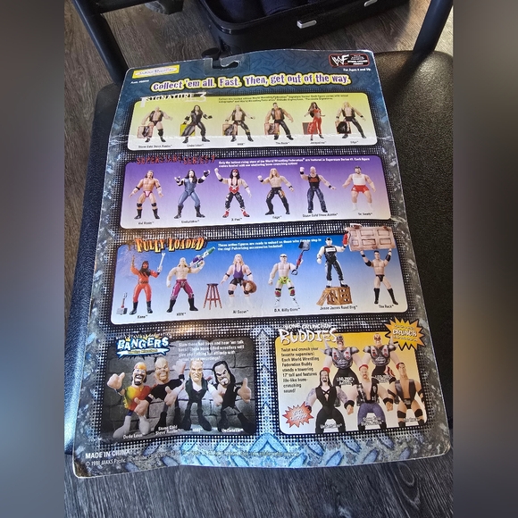 WWF Wrestlemania XV Rocky Maivia The Rock Signature Series 3 WWE Figure - Jakks - Picture 3 of 5